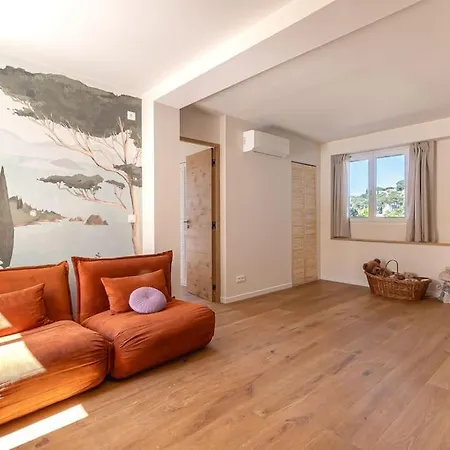 - Pool - Panoramic View * Cassis