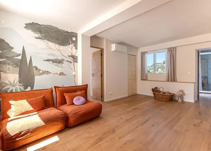 - Pool - Panoramic View * Каси